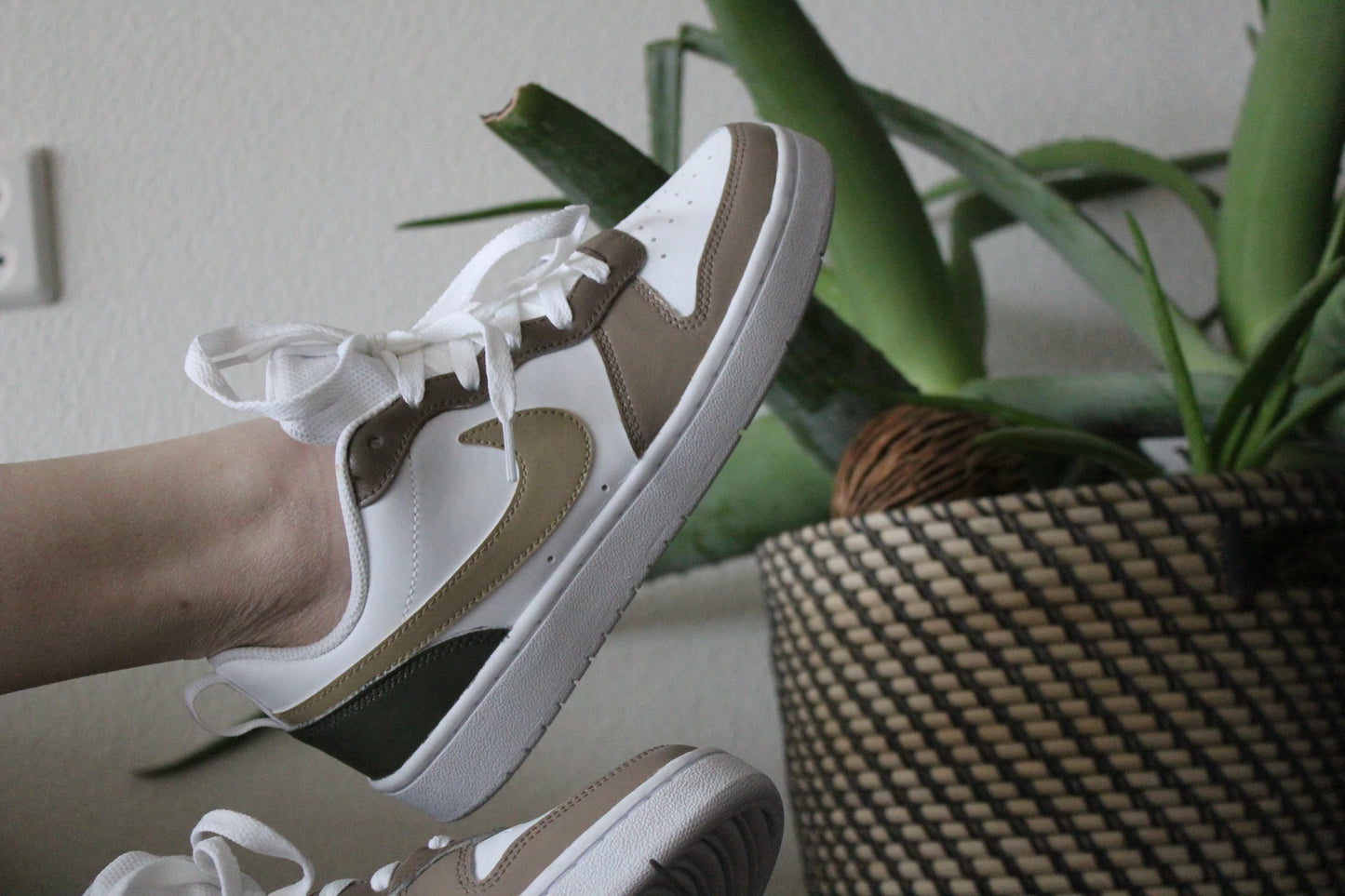 Nike Air Force 1 Low Beige Sneakers
